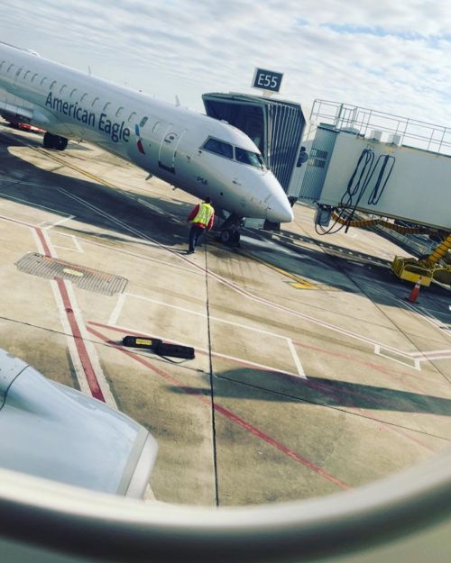 Headed back north! It was a fun weekend and I can?t wait to visit again. (at DCA National Airport)
https://www.instagram.com/p/CoCxVoaMPxv/?igshid=NGJjMDIxMWI=